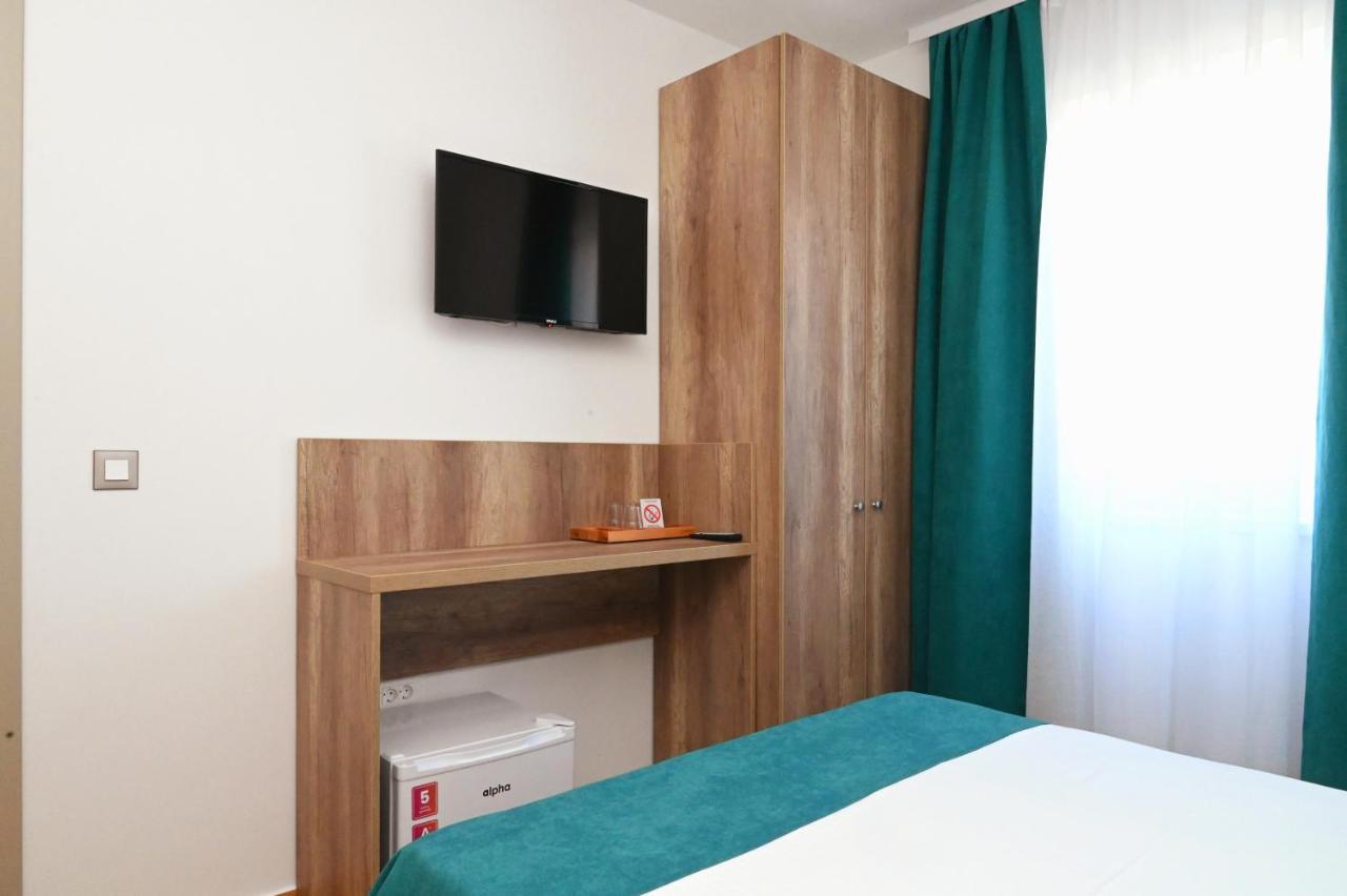 Hotel Dona, Altina Belgrad Exterior foto